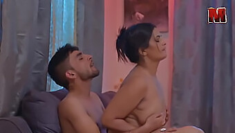 Encuentro Sensual De La Ama De Casa Desi Con Su Hijastro